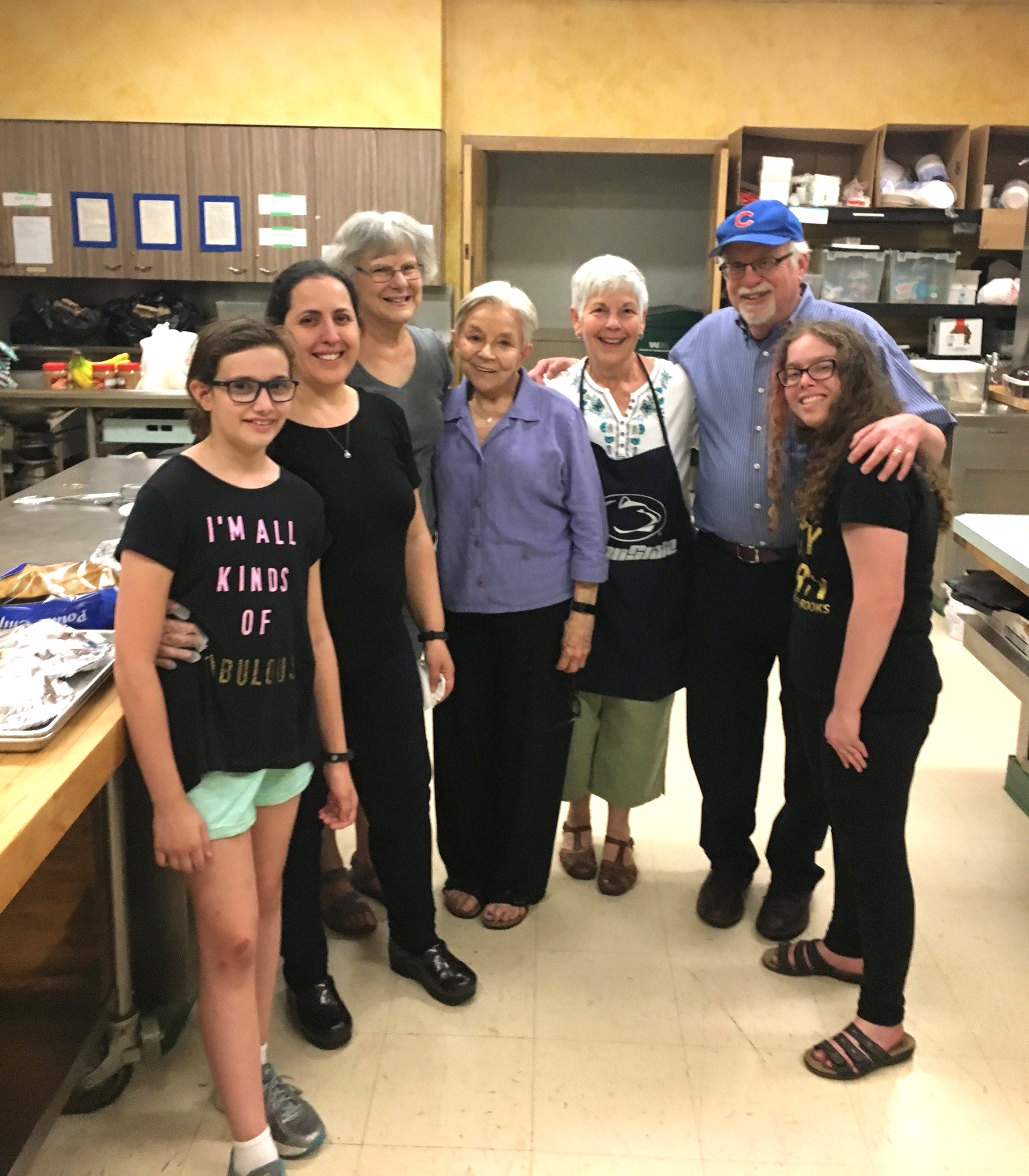 Har-Zion-Volunteers-at-DuPagePads